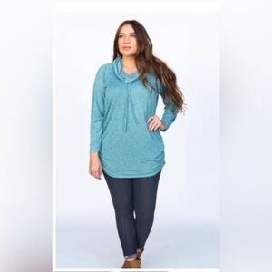 NWT Agnes & Dora Raglan Cowl Neck Teal‎